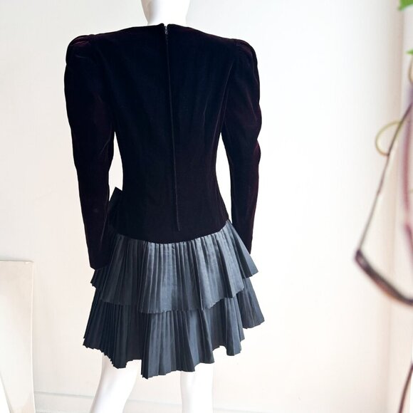 Vintage Algo Boutique Black Burgundy Shift Velvet Pleated Skirt Cocktail Dress S - Picture 4 of 7